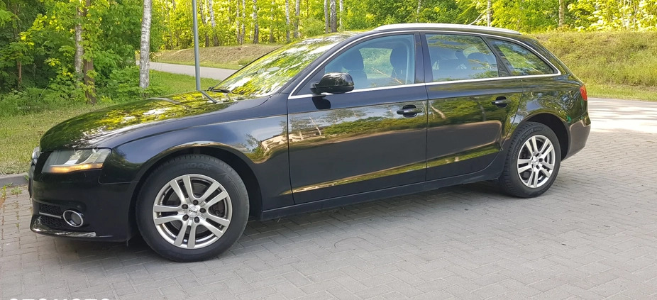 Audi A4 cena 29900 przebieg: 259000, rok produkcji 2009 z Przeworsk małe 562